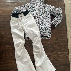 Roxy girl  Leopard Print Jacket with White Accents size 16.  Roxy adult Xs pants